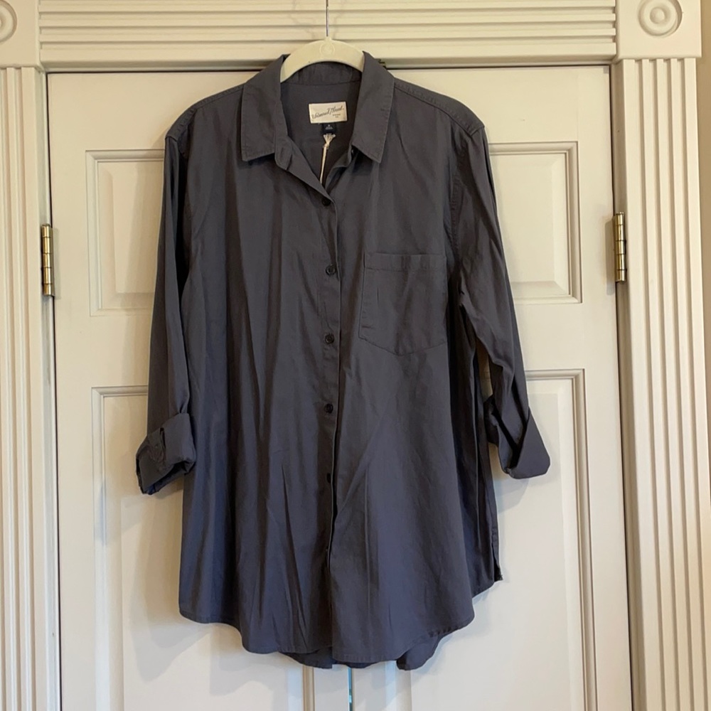 📚Blue button up long sleeve top📚